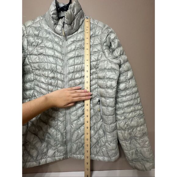 The North Face® ThermoBall™ Trekker Insulated Packable Puffer Jacket Women's M - Picture 10 of 12